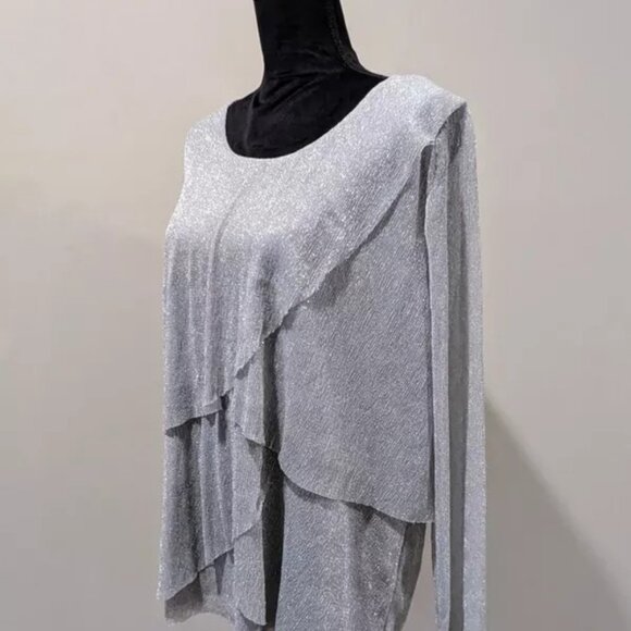 Chico's Travelers Size 3 Large Liquid Shimmer Layered Top Blouse SILVER Stretch - Picture 2 of 6
